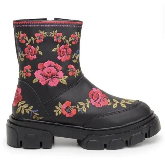 FARM Rio Shoes - New Farm Rio Anthropologie Boho Black Floral Moto Boots ~Size 7, EU 38